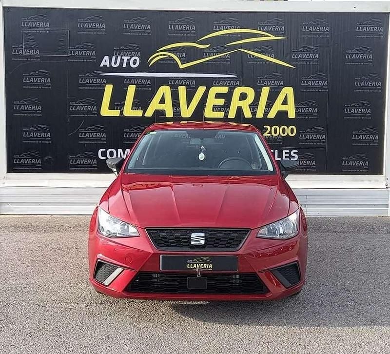 Usado Seat Ibiza Reference 95 CV (69 kW) 2017 Burdeos Utilitario