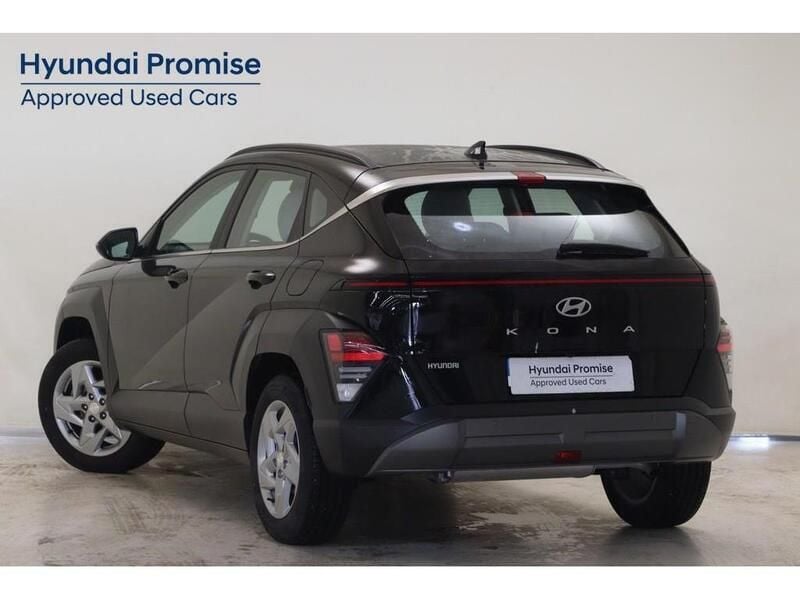 Usado Hyundai Kona 120 CV (88 kW) 2024 Abyss black SUV
