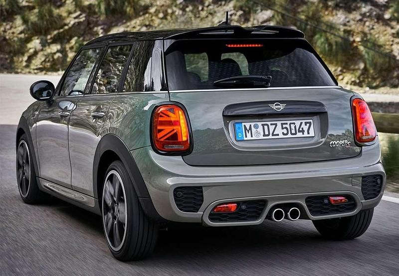 Usado Mini Cooper 136 CV (100 kW) 2020 Negro Utilitario