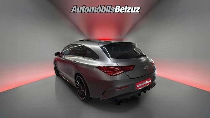 Usado Mercedes CLA45 AMG Shooting Brake AMG 306 CV (225 kW) 2021 Gris Familiar