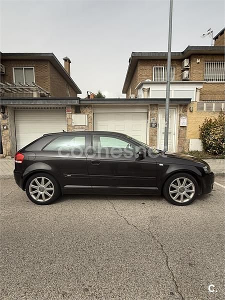 Usado Audi A3 Ambiente 140 CV (102 kW) 2007 Gris / plata Utilitario