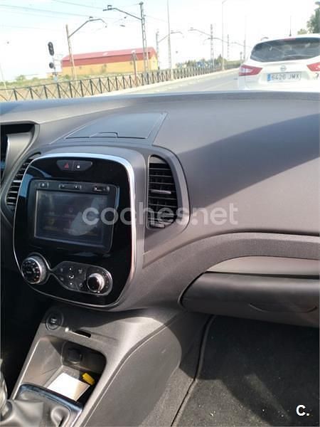 Usado Renault Captur Zen 90 CV (66 kW) 2018 Blanco SUV