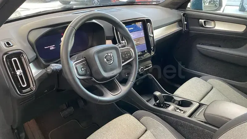 Usado Volvo XC40 Core 163 CV (119 kW) 2024 Azul SUV