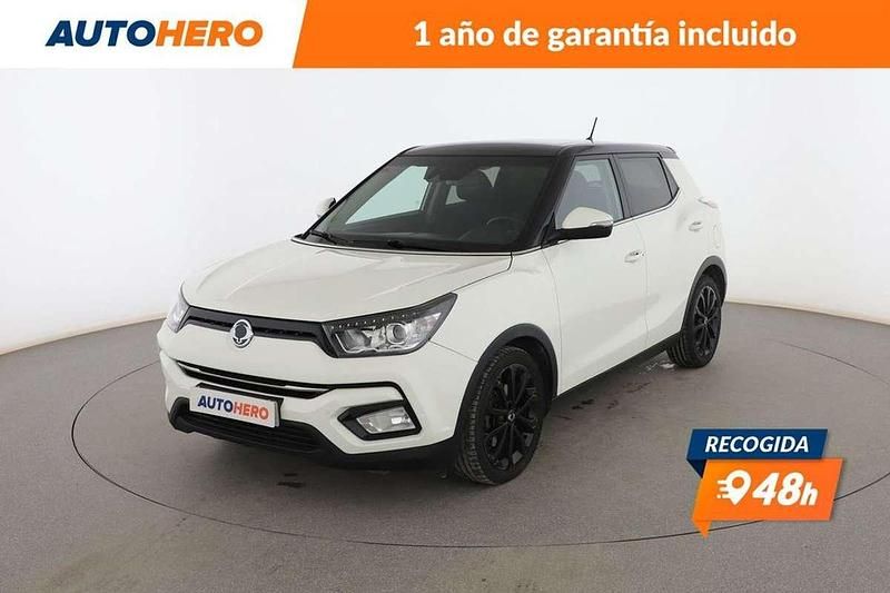 Blanco Usado 2019 Ssangyong Tivoli Limited SUV | 14.699 € (Precio justo) - Imagen 1/4