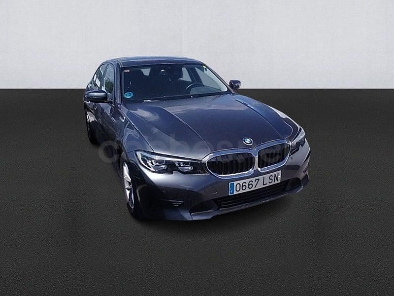Usado BMW 320e 190 CV (139 kW) 2021 Gris / plata Berlina