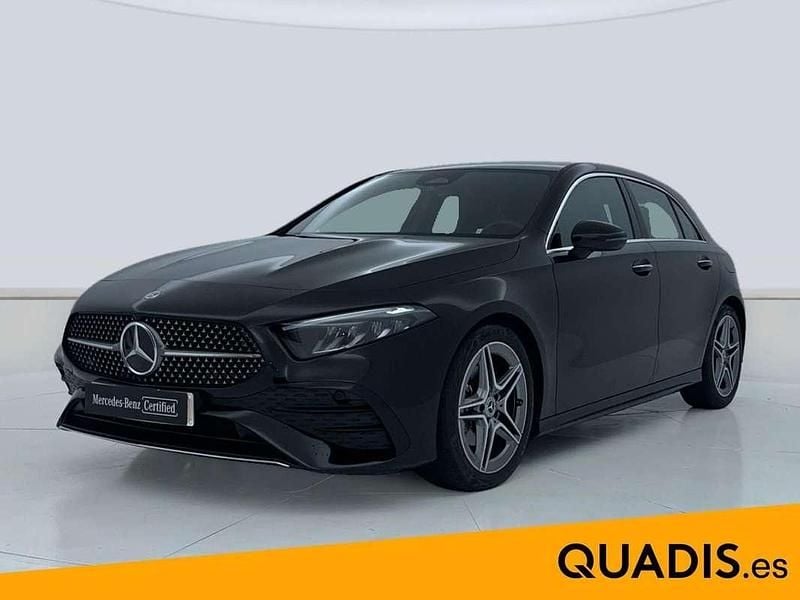 Negro Usado 2024 Mercedes A180 Advanced Utilitario | 32.900 € (Un poco caro) - Imagen 1/4
