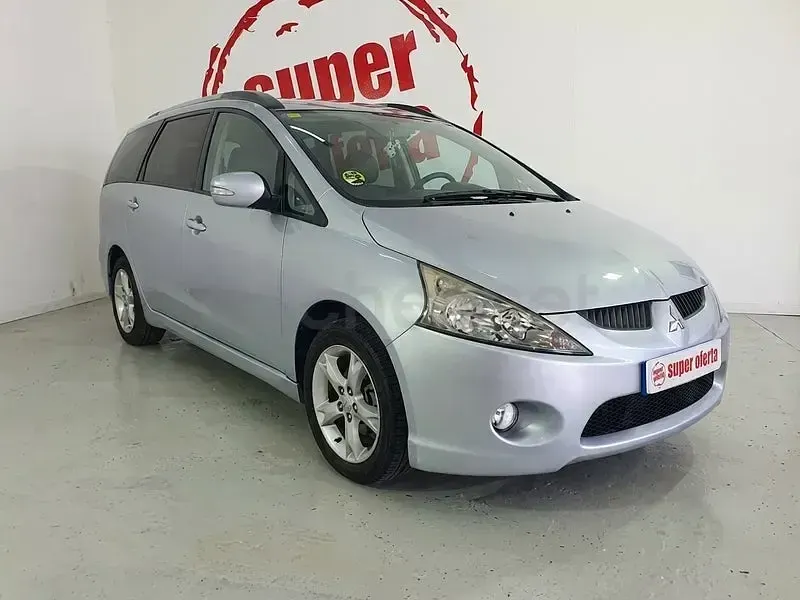 Usado Mitsubishi Grandis Intense 136 CV (100 kW) 2008 Gris / plata Monovolumen