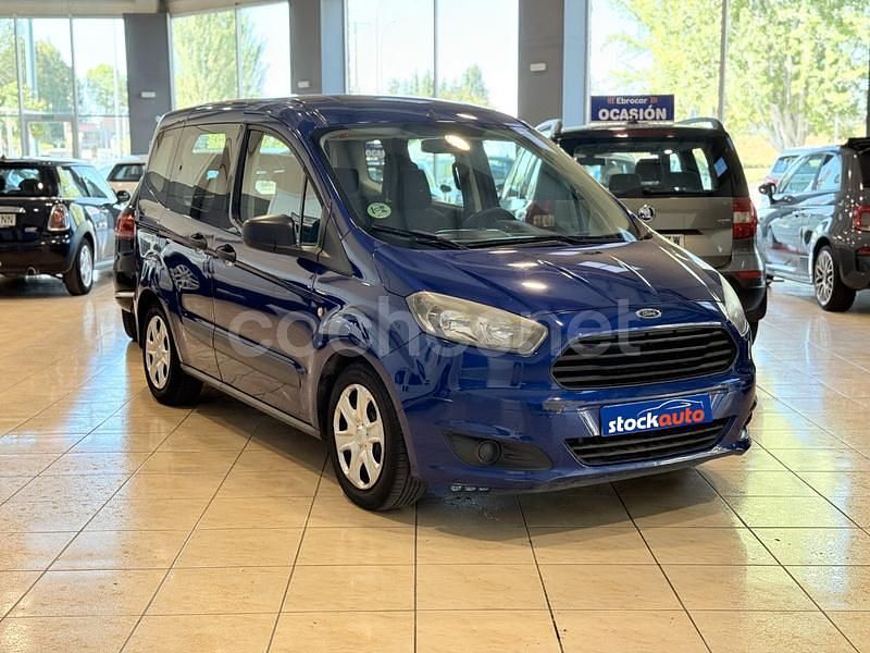 Azul Usado 2016 Ford Tourneo Courier Ambiente Monovolumen | 9900 € (Un poco caro) - Imagen 1/4