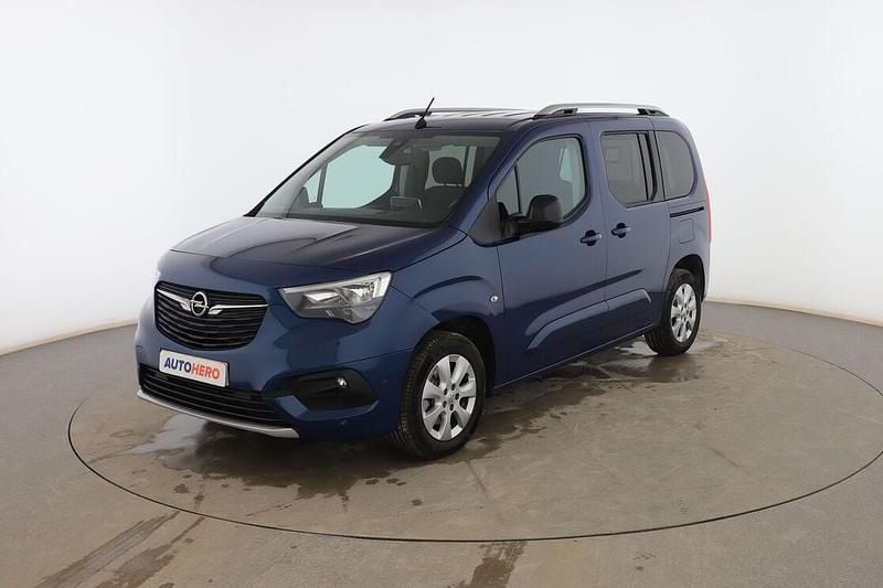 Usado Opel Combo Life Ultimate 131 CV (96 kW) 2022 Azul Monovolumen