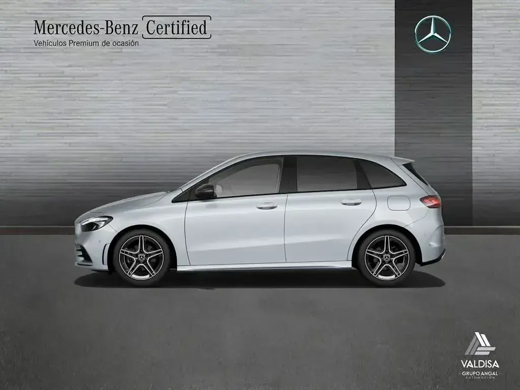 Usado Mercedes B200 150 CV (110 kW) 2025 Plata hightech Utilitario
