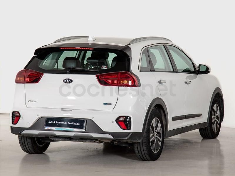 Usado Kia Niro 141 CV (103 kW) 2021 Blanco SUV