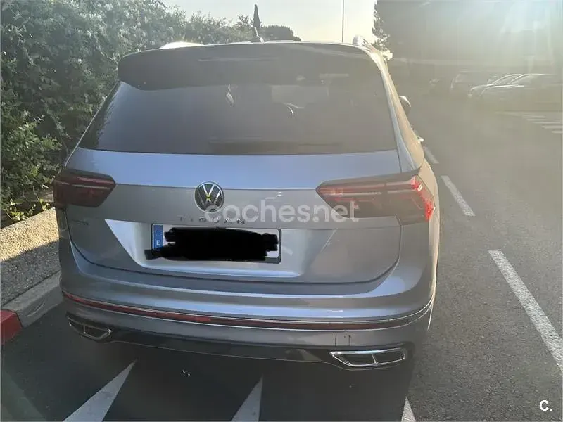 Usado VW Tiguan Allspace R-line 150 CV (110 kW) 2023 Gris / plata SUV
