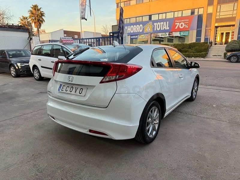 Usado Honda Civic Sport 100 CV (73 kW) 2012 Blanco Berlina