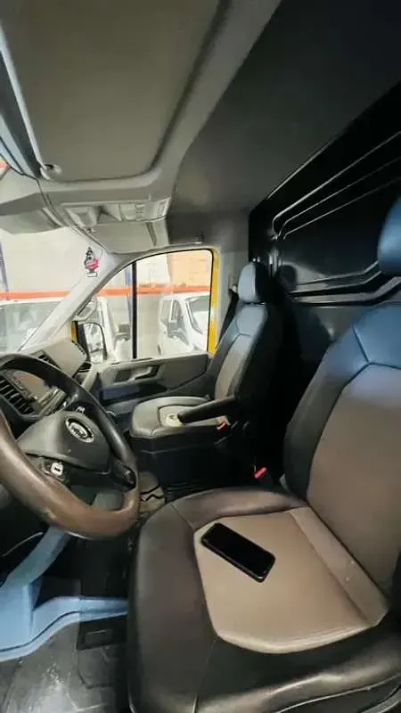 Usado VW Crafter 140 CV (102 kW) 2017 Amarillo Van