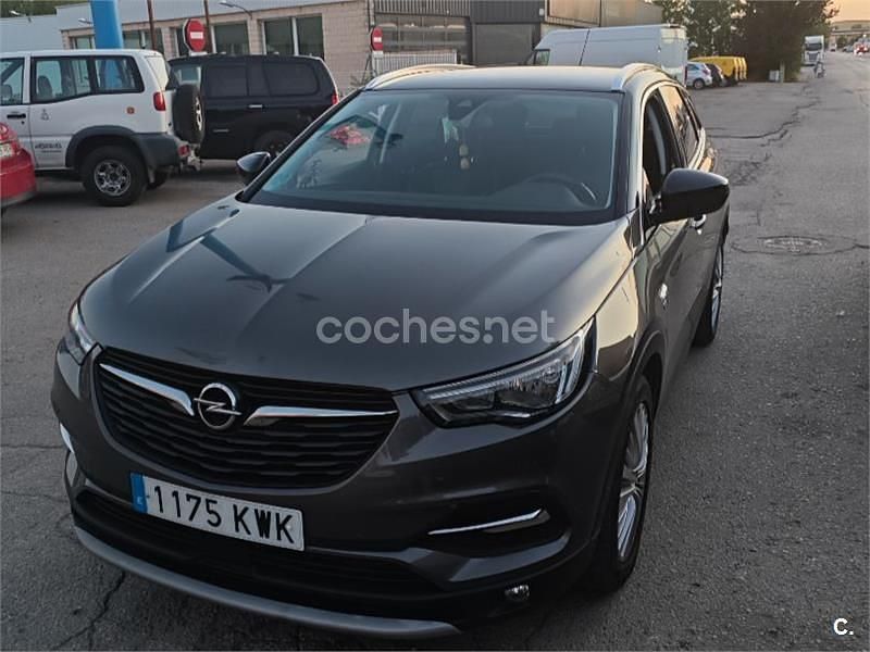 Usado Opel Grandland X 130 CV (95 kW) 2019 Gris / plata SUV