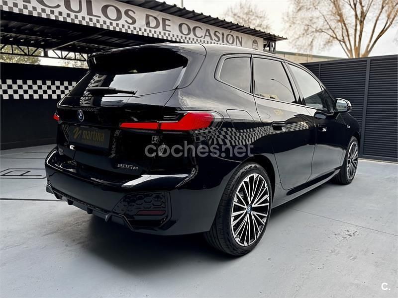 Negro Usado 2023 BMW 225 Active Tourer Monovolumen | 33.880 € - Imagen 1/4
