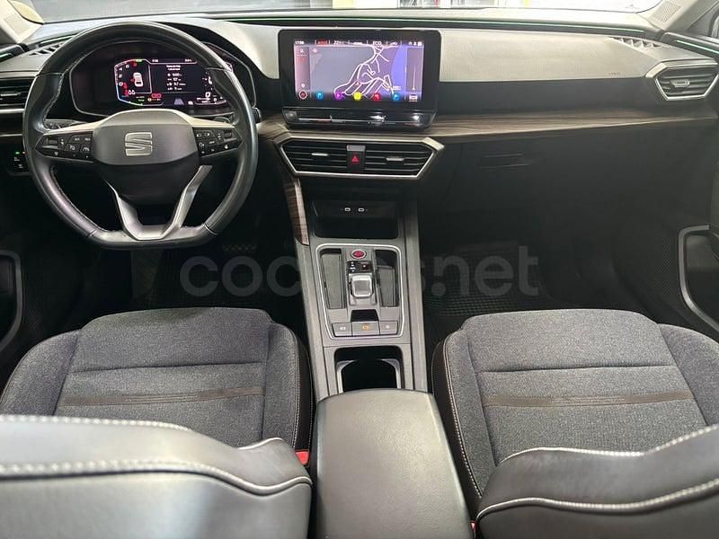 Usado Seat Leon XCELLENCE 150 HP (110 kW) 2021 Branco Sedan