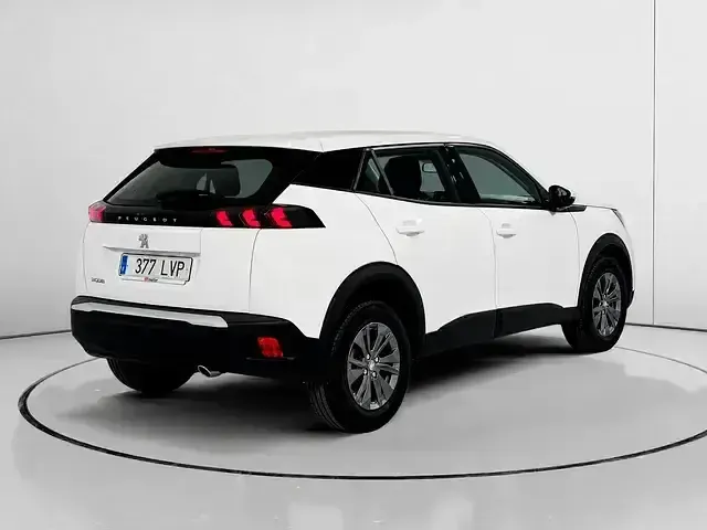 Usado Peugeot 2008 Active 110 CV (80 kW) 2021 Blanco SUV