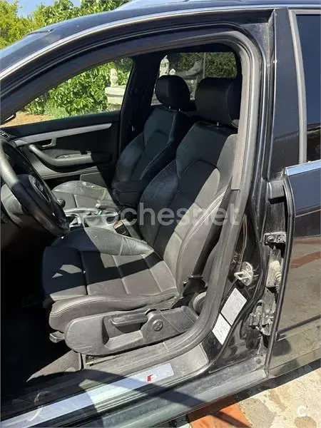 Usado Audi A4 140 CV (102 kW) 2006 Negro Familiar