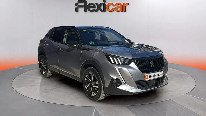 Usado Peugeot 2008 GT-line 131 CV (96 kW) 2020 Gris SUV