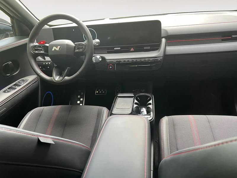 Usado Hyundai Ioniq 5 N Line 167 kW (228 CV) 2025 Gris/plata SUV