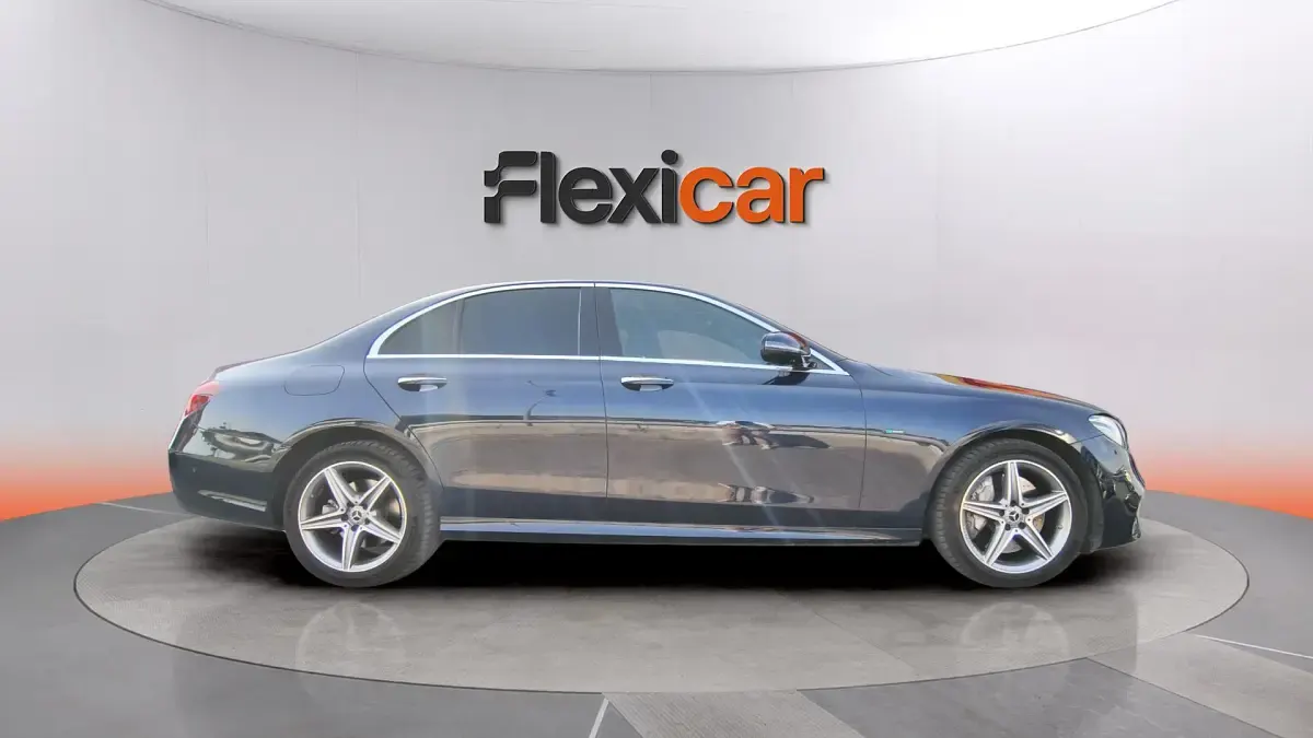 Usado Mercedes E300 306 CV (225 kW) 2020 Azul Berlina