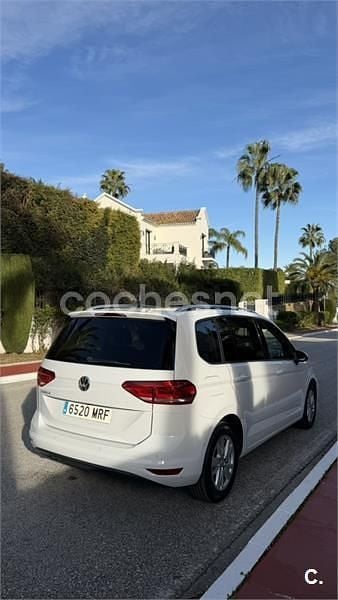 Usado VW Touran Business 115 CV (84 kW) 2020 Blanco Monovolumen
