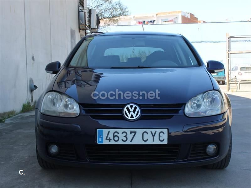 Usado VW Golf IV Trendline 105 CV (77 kW) 2005 Azul Berlina