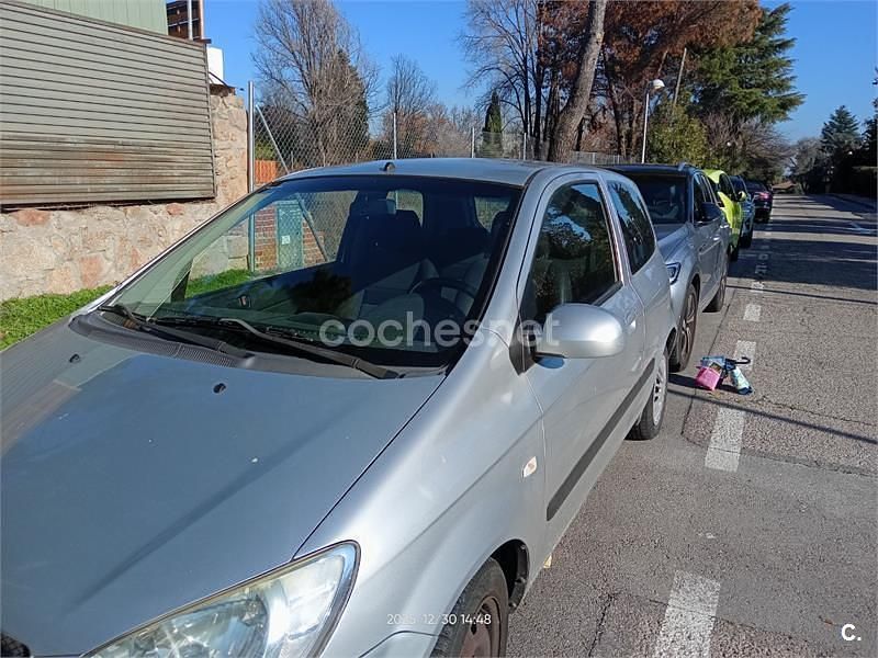 Usado Hyundai Getz 63 CV (46 kW) 2006 Gris / plata Utilitario