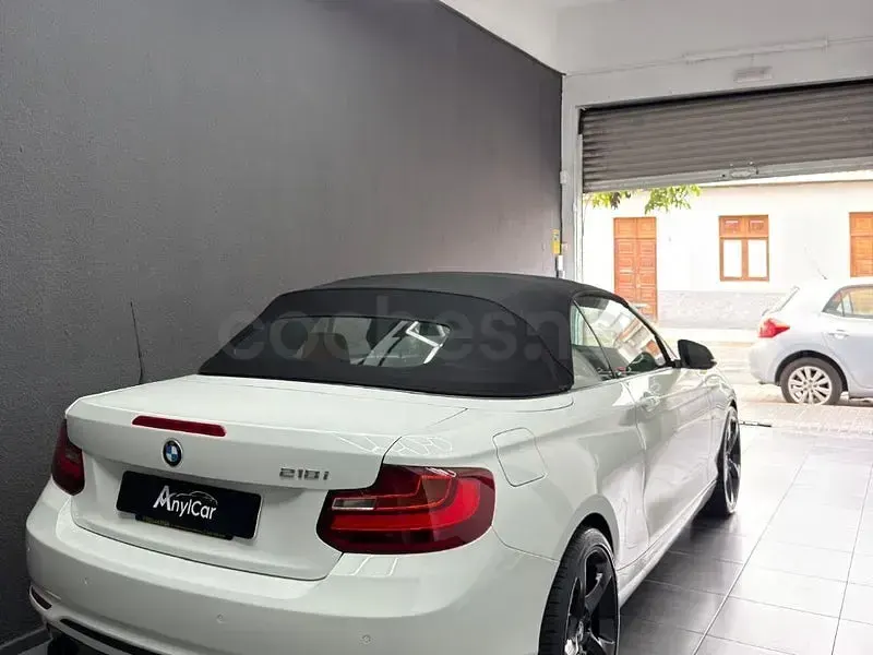 Usado BMW 218 Comfort Edition 136 CV (100 kW) 2017 Blanco Descapotable