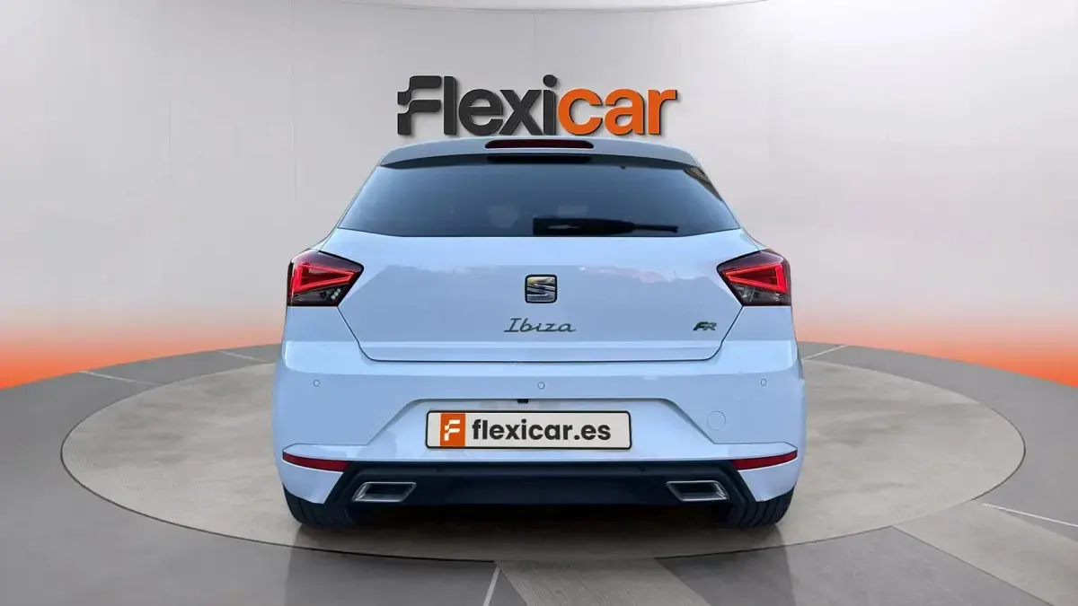 Usado Seat Ibiza FR 150 CV (110 kW) 2024 Blanco Utilitario