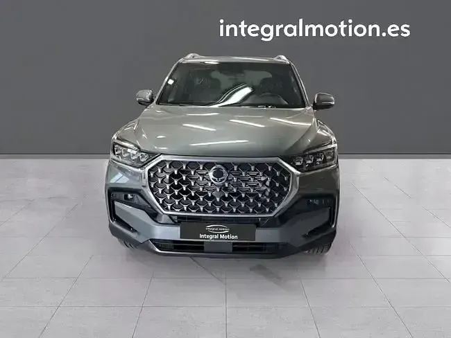 Nuevo SsangYong Rexton Limited 202 CV (148 kW) 2026 Gris