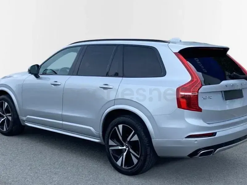 Usado Volvo XC90 R-Design 235 CV (172 kW) 2021 Gris / plata SUV