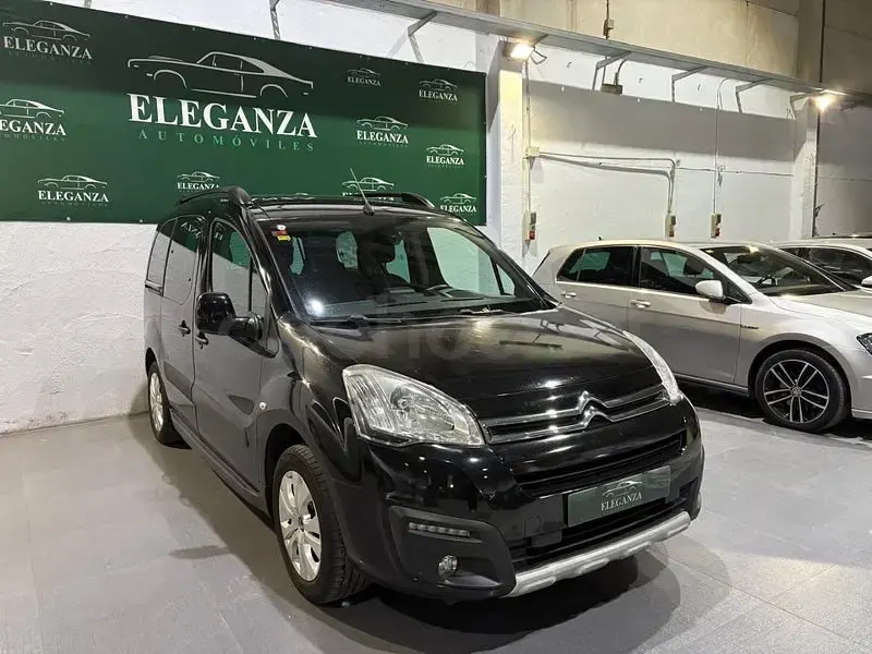Usado Citroën e-Berlingo XTR 100 CV (73 kW) 2016 Negro Monovolumen