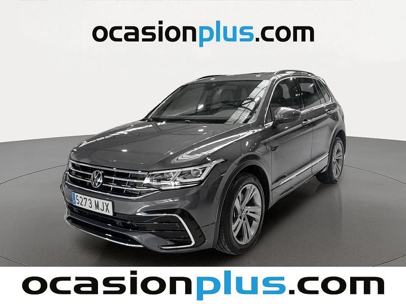 Usado VW Tiguan R-line 245 CV (180 kW) 2023 Gris SUV