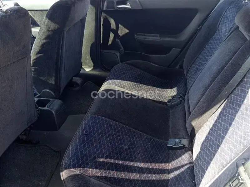 Usado Opel Astra Comfort 100 CV (73 kW) 2000 Gris / plata Berlina