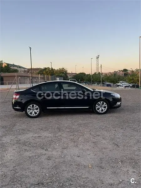 Usado Citroën C5 114 CV (83 kW) 2012 Negro Berlina