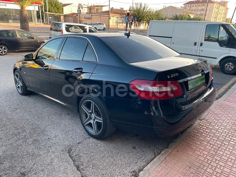 Usado Mercedes E220 170 CV (125 kW) 2009 Negro Berlina