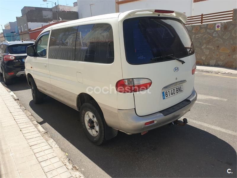 Blanco Usado 2001 Hyundai H-1 Monovolumen | 6900 € - Imagen 1/4