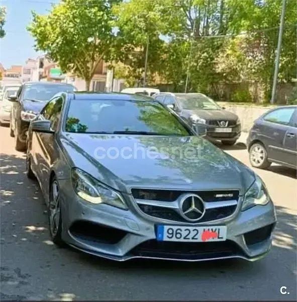Usado Mercedes E350 252 CV (185 kW) 2014 Gris / plata Coupe