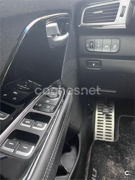 Usado Kia Niro 141 CV (103 kW) 2016 Blanco SUV