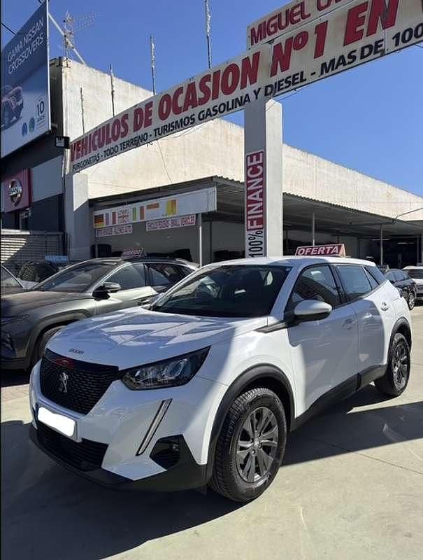 Usado Peugeot 2008 Active 110 CV (80 kW) 2021 Blanco SUV