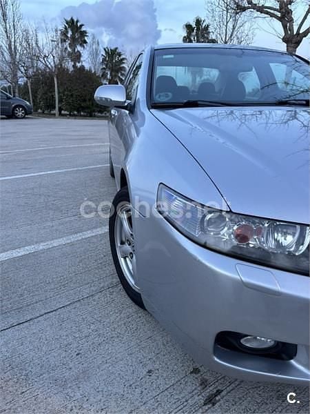 Usado Honda Accord Executive 190 CV (139 kW) 2003 Gris / plata Berlina