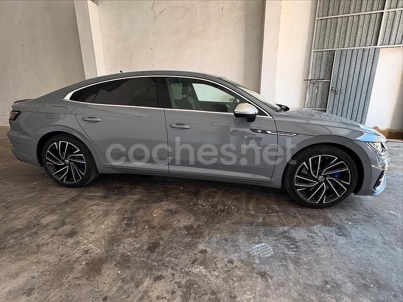 Usado VW Arteon R 320 CV (235 kW) 2023 Gris / plata Berlina