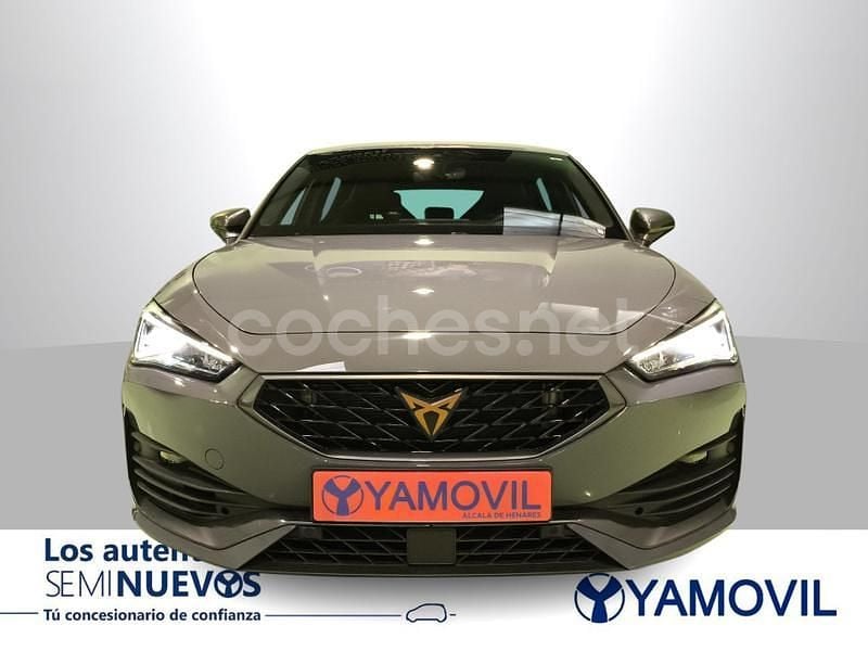 Usado Cupra Leon VZ 300 CV (220 kW) 2023 Gris / plata Berlina