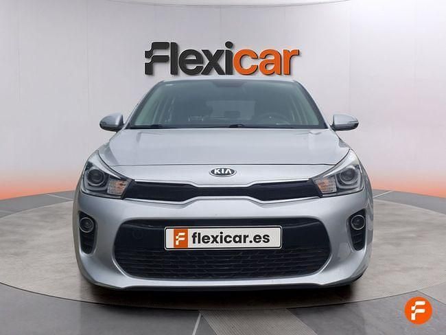 Usado Kia Rio 100 CV (73 kW) 2019 Gris