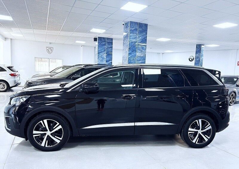 Negro Usado 2019 Peugeot 5008 Allure Monovolumen | 25.000 € (Caro) - Imagen 1/4