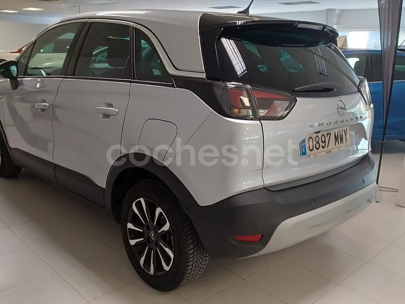 Usado Opel Crossland X Elegance 110 CV (80 kW) 2024 Gris / plata SUV