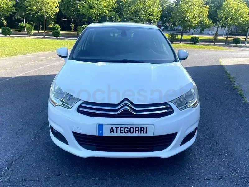 Usado Citroën C4 114 CV (83 kW) 2014 Blanco Berlina