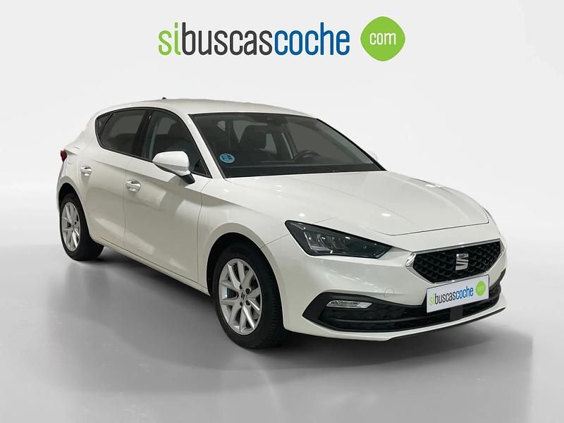 Usado Seat Leon Reference 115 CV (84 kW) 2022 Blanco
